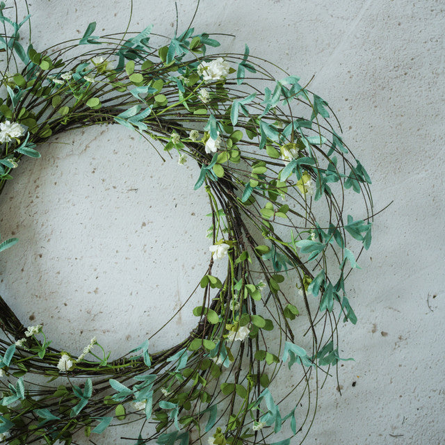 30" CREAM BOXWOOD & WILDFLOWER VINE WREATH