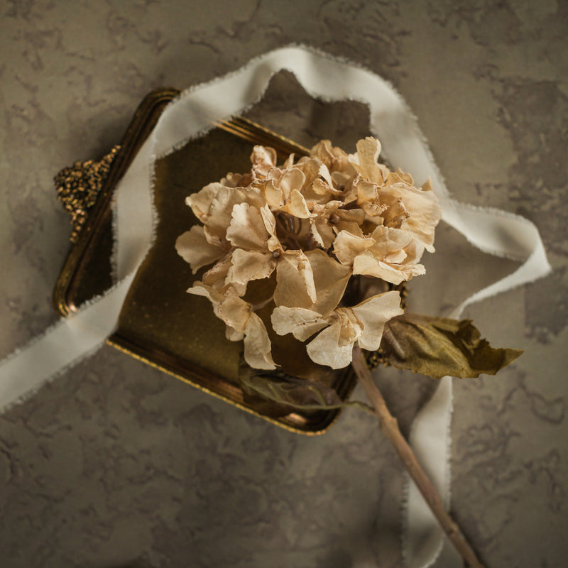 13" BEIGE HYDRANGEA SPRAY
